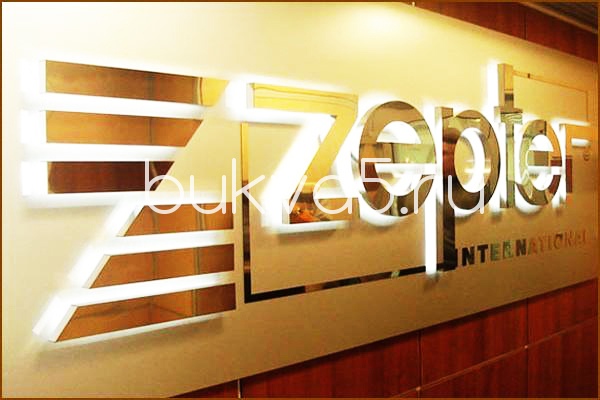 Золотые объемные буквы. Золотые объемные буквы.